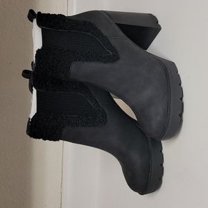 DOLCE VITA BLACK BOOTS NEW!